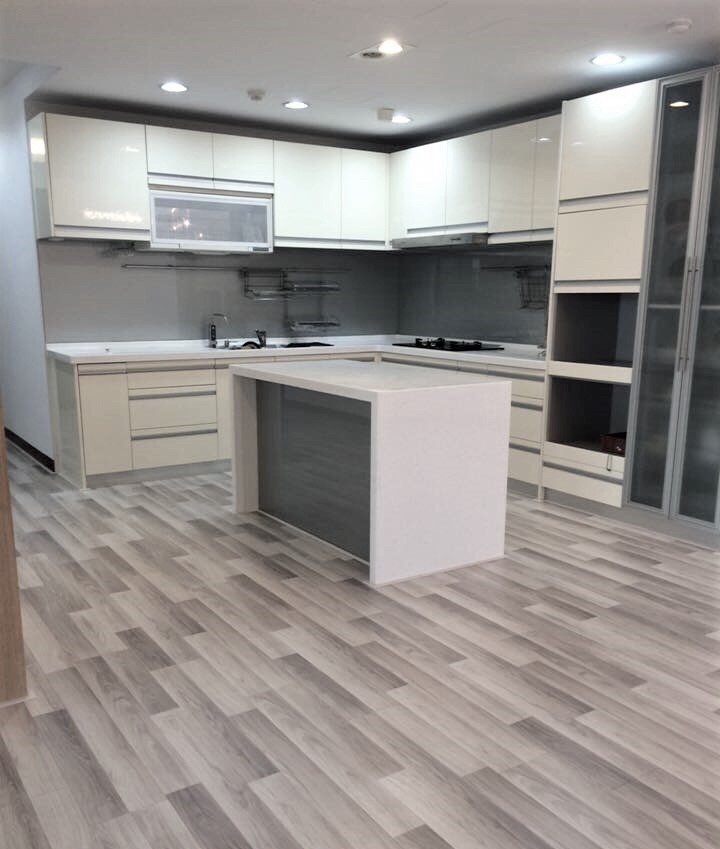 超耐磨木地板=>Robina羅賓8mm-1