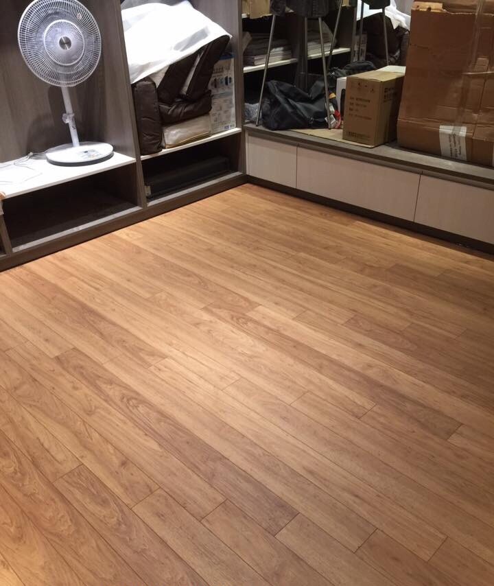 超耐磨木地板=>Robina羅賓12mm(窄版)-1