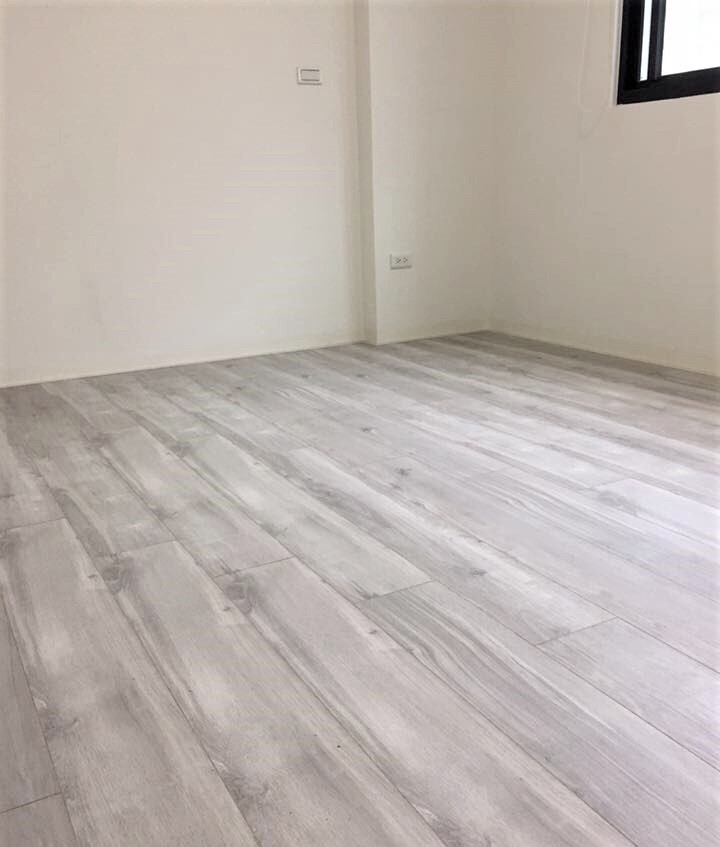 超耐磨木地板=>Robina羅賓12mm(寬版)-1